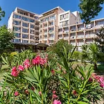 Riva Hotel 3*