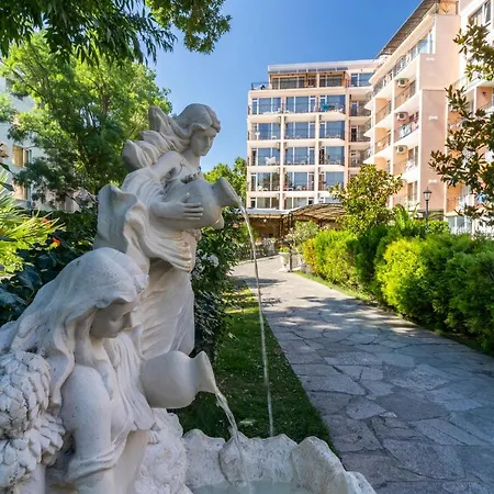 Riva - Hotel