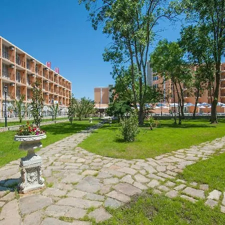 Riva 3*