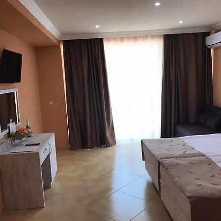 Riva Szálloda Napospart