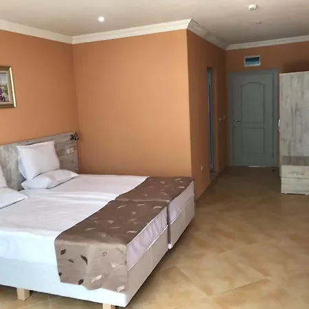 Ξενοδοχείο Riva 3*