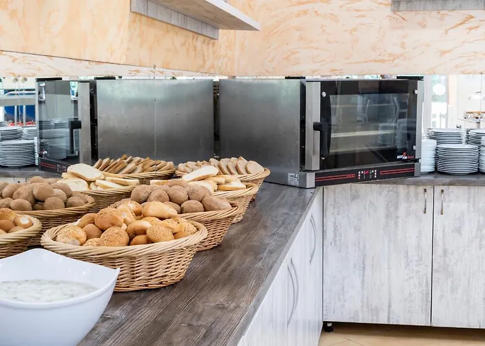 里瓦酒店 - 全包 酒店 3*