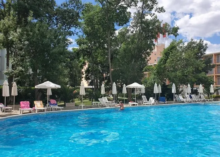 里瓦酒店 - 全包